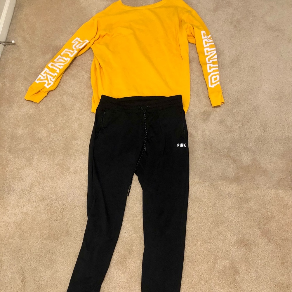 Victoria’s Secret PINK crewneck and joggers